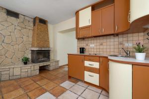 Przestronny Dom z Ogrodem i 3 Sypialniami we Wieliczce by Noclegi Renters