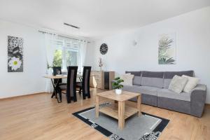 Przestronny Dom z Ogrodem i 3 Sypialniami we Wieliczce by Noclegi Renters