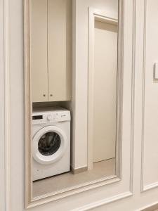 Theleria Central Living
