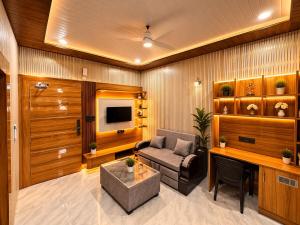 Red Flag Serene Stay Near Pallasio Mall Ekana