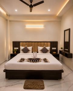 Hotel A-Abhinandan Palace Near Ram Mandir