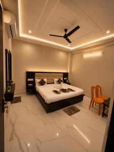 Hotel A-Abhinandan Palace Near Ram Mandir