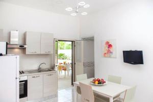 Casa Giuditta con piscina a 110 mt dalla spiaggia di Punta Prosciutto