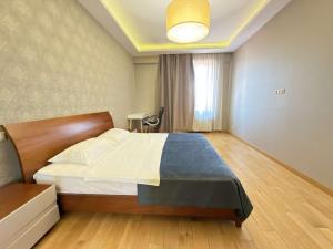 Cozy Apartment On Rustaveli X