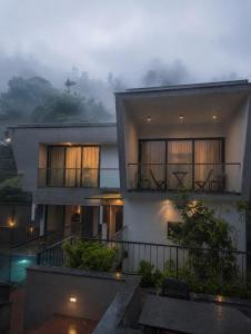 Iris Villa 1