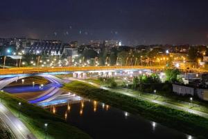 Capital Towers - Apartament Glamour w centrum miasta z widokiem na rzekę i park