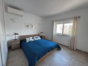 Wohnung über dem Strand mit Pool