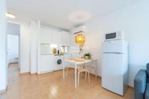 Milenial Immo - 2E Apartment 100 m from the sea, Santa Margarita Roses