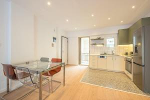 Zen Bright, Exarchia