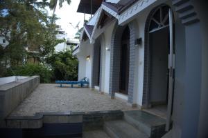 Pop Tavern Kerala house