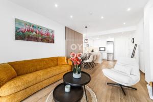 Casa de Adamant - Ground floor resort apartment with BBQ, shared jacuzzi and pool by OYOOSTAYS