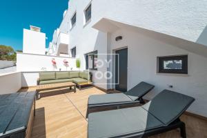 Casa de Adamant - Ground floor resort apartment with BBQ, shared jacuzzi and pool by OYOOSTAYS