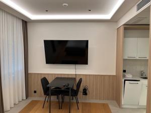 Modern Comfort Suite