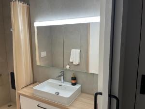 Modern Comfort Suite