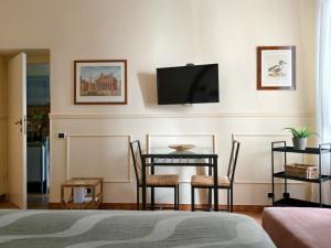 Domus Viola by Quokka 360 - 3 min walk from Piazza Navona