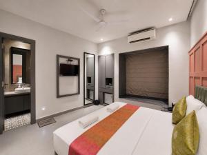 Braj Raj Regency - The Bay Suites