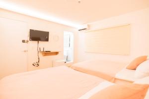 Huayuanhouse HQ in hongdae