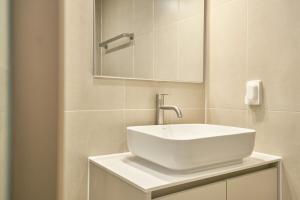 Gangnam Neat & Cozy Stay l Near Station
