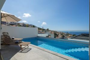 Infinito Azul by an island apart