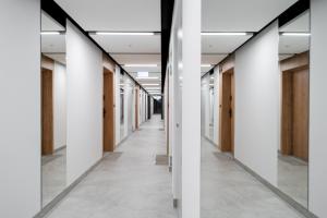 Global Park Superior Studio by BookingHost