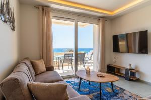 Korina Seaside Suite