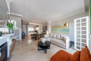 Stylish luxury apartment in Nueva Andalucia