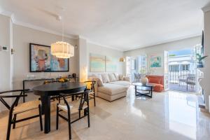 Stylish luxury apartment in Nueva Andalucia
