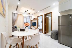 Vinhomes Central Park - Landmark 5
