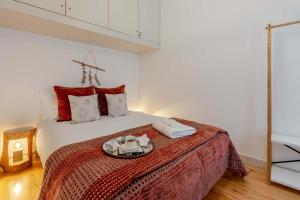 Historic Se Apartment Prime Location by HostWise