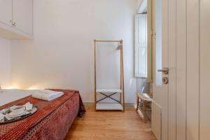 Historic Se Apartment Prime Location by HostWise