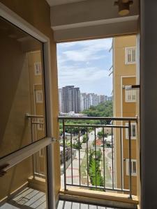 Cozy High-Rise Pad Minutes to Kovalam Beach