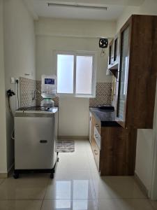 Cozy High-Rise Pad Minutes to Kovalam Beach
