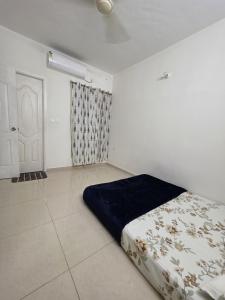 Cozy High-Rise Pad Minutes to Kovalam Beach