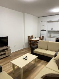 Kurti Apartment ,Golem