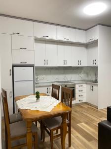 Kurti Apartment ,Golem