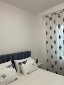 Kurti Apartment ,Golem