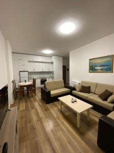 Kurti Apartment ,Golem