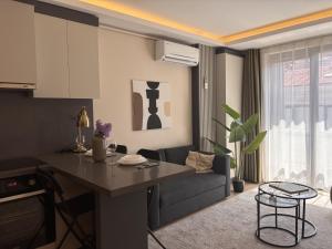Chic Cozy 2BR w Balcony – Nişantaşı