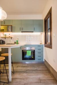 Style and Comfort in Providencia Ideal for 2