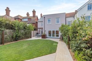 6 Bed in Southwold oc-flgr