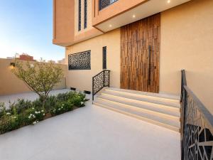 Marrakesh 4-Bedroom Villa with Pool, Private Hammam, and Atlas View