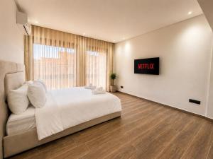 Marrakesh 4-Bedroom Villa with Pool, Private Hammam, and Atlas View