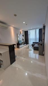 1BR Luxury Fourwinds Apartment by Room Available