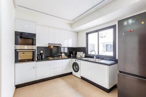 Appartement lumineux, 5min Menara Mall et M Avenue