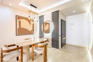 Appartement lumineux, 5min Menara Mall et M Avenue