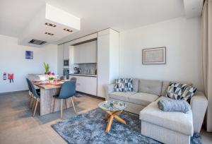 Xagħra Apartment with Sea Views & Balcony - Gozo