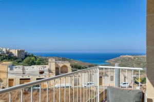 Xagħra Apartment with Sea Views & Balcony - Gozo