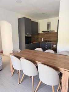 Attinie Apartment