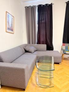 Apartment Near Stadthalle and City Center