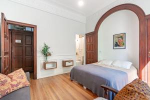 Spacious and Comfortable Apartment in Retiro